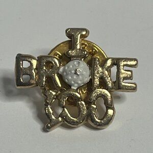 VTG Golfer "I Broke 100" Lapel Hat Vest Golf Bag Badge Pin Gold Tone .75"x.5"